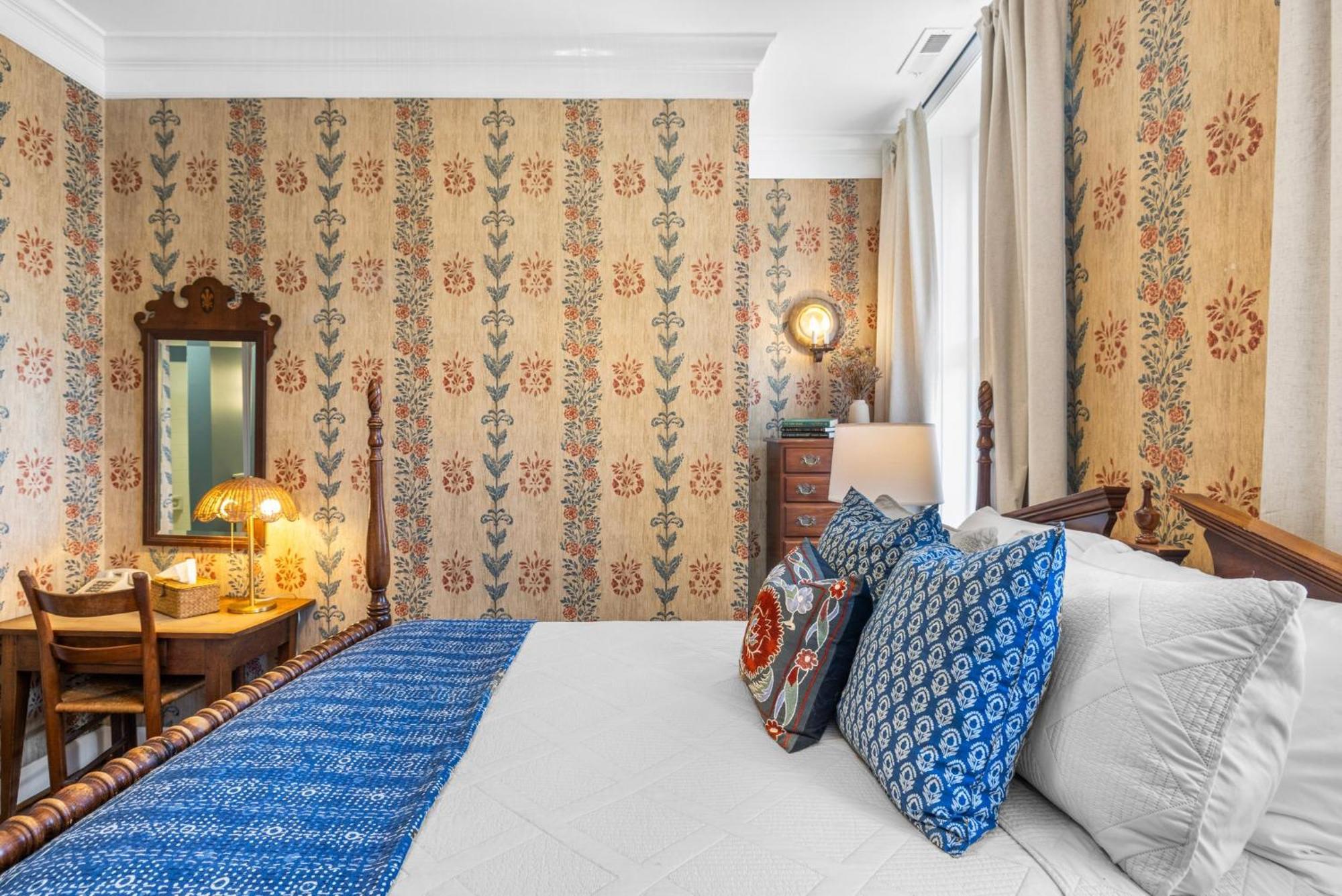 Leesburg Colonial Inn ภายนอก รูปภาพ